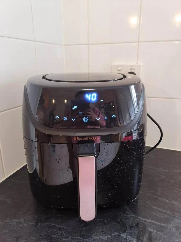view of our own purchase testing russell hobbs satisfry extra large 8l air fryer budget air fryer australia unboxing package arrival several weeks to months